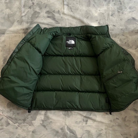 The North Face Women’s 1996 Retro Nuptse Jacket - Pine Needle Green - Picture 9 of 16